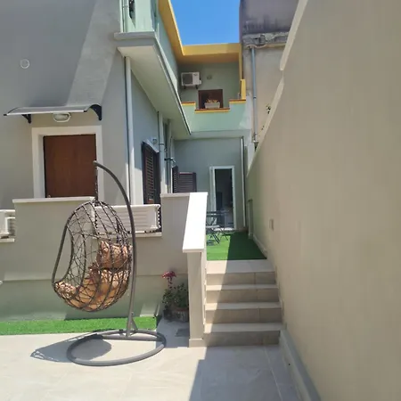 Casa Antonella アパート Sìnnai